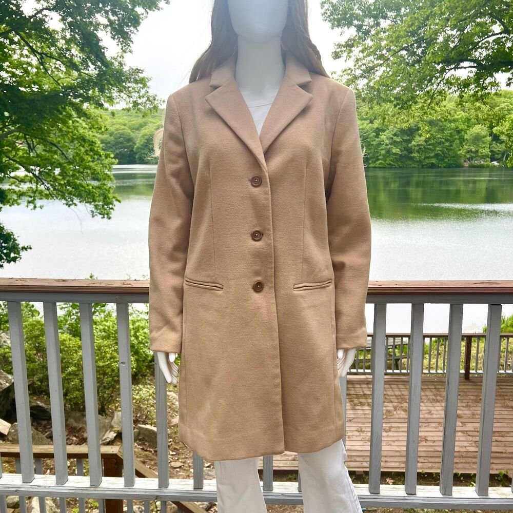 Elizabeth and James Retro Preppy Classic Tan Overcoat Large 90s Old Money Luxury